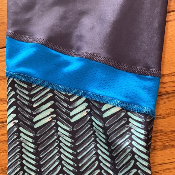 Under armour capris - Picture 5 of 5